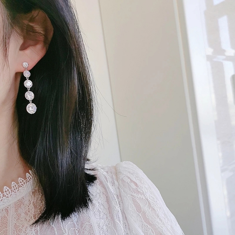 Luxury Sparkling Silver Dangle Drop Earrings